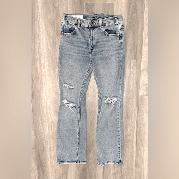 Gap 90’s Loose Flare Mid Rise - Picture 2 of 3